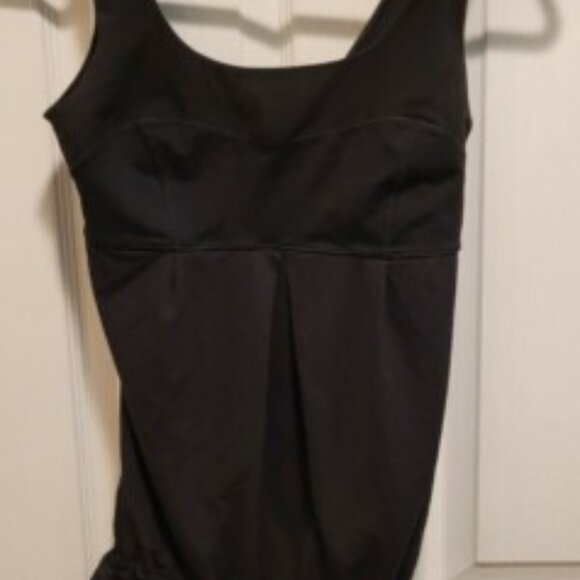 LuluLemon tank top built in bra - Picture 7 of 7